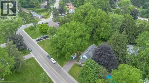11 Tutela Heights Road Brantford ON N3T 1A2
