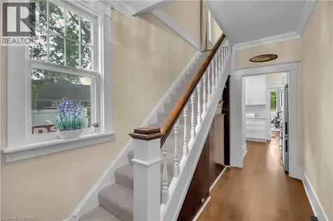 11 Tutela Heights Road Brantford ON N3T 1A2