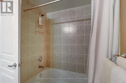 7 Collship Lane Collingwood ON L9Y 0J6