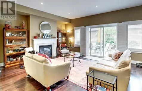 7 Collship Lane Collingwood ON L9Y 0J6