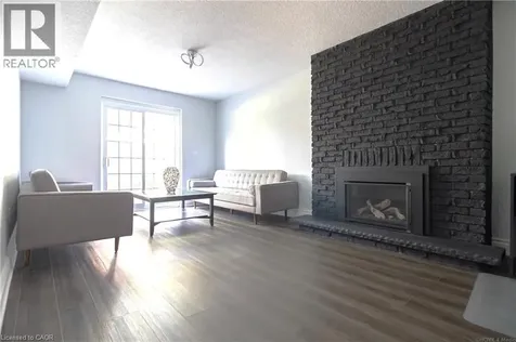 2390 Sinclair Circle Burlington ON L7P 3C3