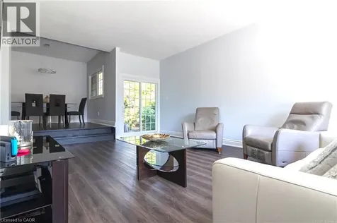 2390 Sinclair Circle Burlington ON L7P 3C3