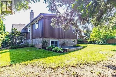 2390 Sinclair Circle Burlington ON L7P 3C3