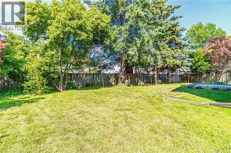 2390 Sinclair Circle Burlington ON L7P 3C3
