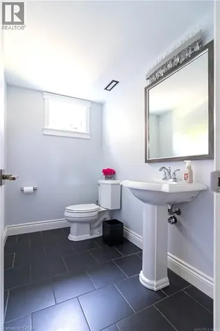 2390 Sinclair Circle Burlington ON L7P 3C3