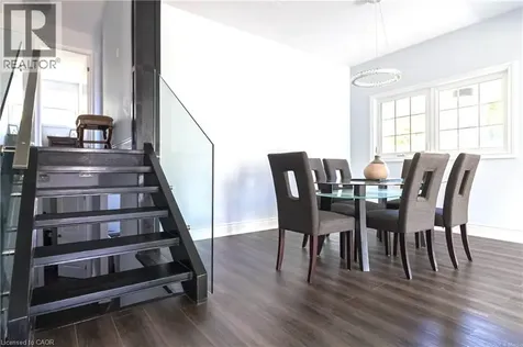2390 Sinclair Circle Burlington ON L7P 3C3