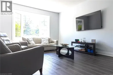 2390 Sinclair Circle Burlington ON L7P 3C3