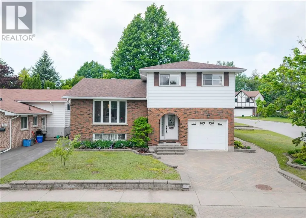 585 Summerhill Crescent Sudbury ON P3A 4T3