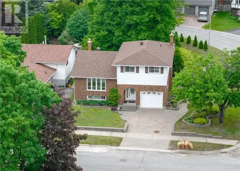 585 Summerhill Crescent Sudbury ON P3A 4T3