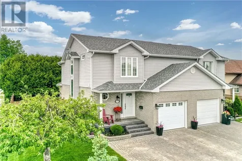 1232 Jeanne D'arc Street Hanmer ON P3P 1Y5