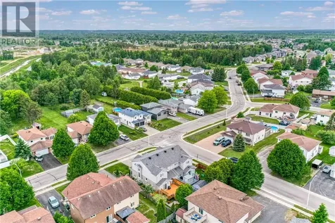 1232 Jeanne D'arc Street Hanmer ON P3P 1Y5
