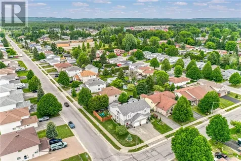 1232 Jeanne D'arc Street Hanmer ON P3P 1Y5