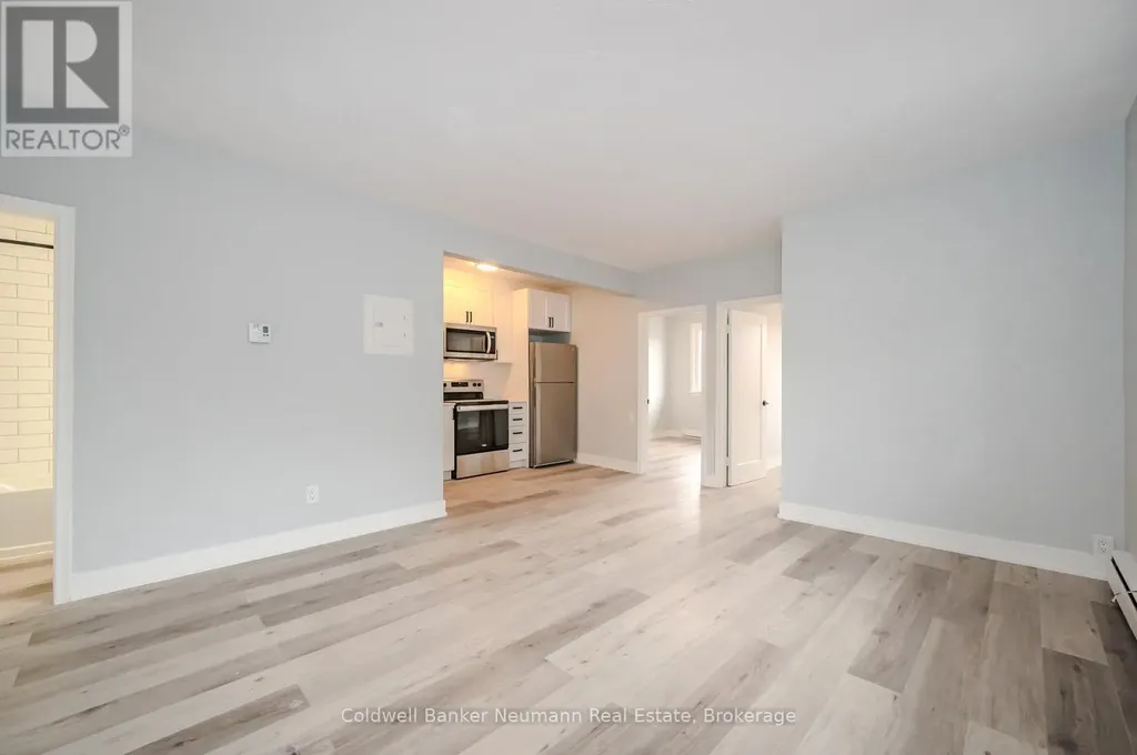 104 Elizabeth Street Guelph (st. Patrick's Ward) ON N1E 2X4