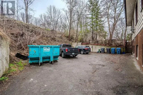 104 Elizabeth Street Guelph (st. Patrick's Ward) ON N1E 2X4
