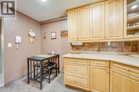 1758 Southdale Drive Windsor ON N8W 4X1