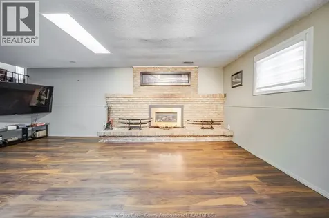 1758 Southdale Drive Windsor ON N8W 4X1