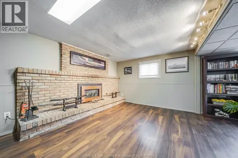 1758 Southdale Drive Windsor ON N8W 4X1