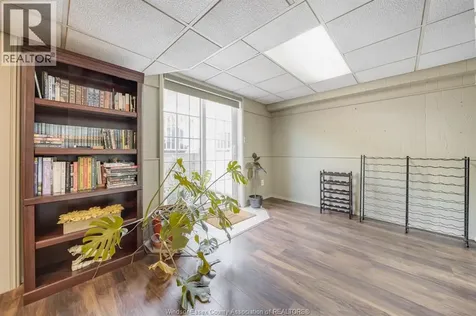1758 Southdale Drive Windsor ON N8W 4X1