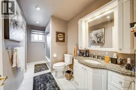 1758 Southdale Drive Windsor ON N8W 4X1