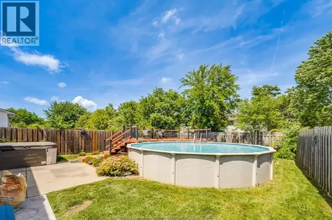 1758 Southdale Drive Windsor ON N8W 4X1