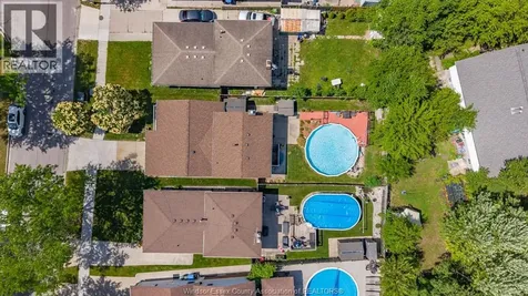 1758 Southdale Drive Windsor ON N8W 4X1