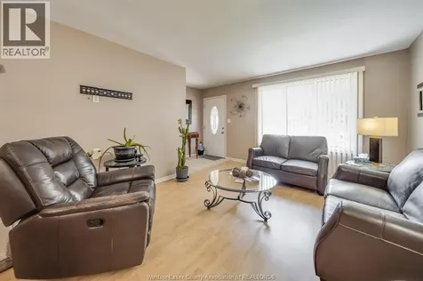1758 Southdale Drive Windsor ON N8W 4X1