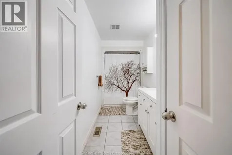 1488 Imperial Crescent Windsor ON N9G 2T7