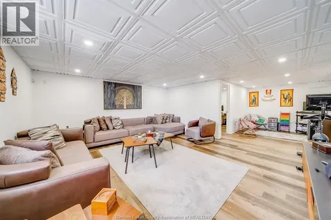 1488 Imperial Crescent Windsor ON N9G 2T7
