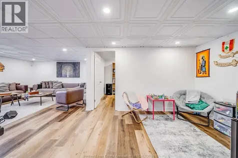 1488 Imperial Crescent Windsor ON N9G 2T7