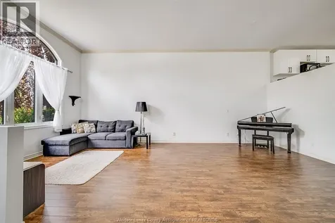 1488 Imperial Crescent Windsor ON N9G 2T7