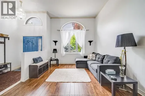 1488 Imperial Crescent Windsor ON N9G 2T7
