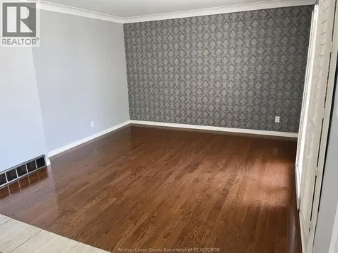 3515 Glenwood Avenue Windsor ON N9E 2Y6