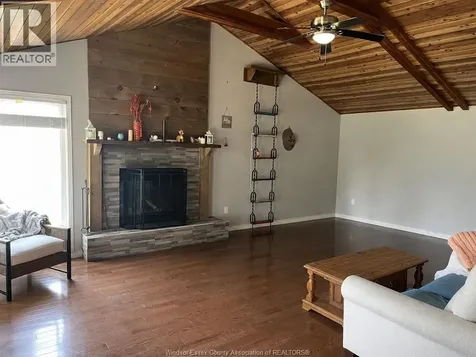 3515 Glenwood Avenue Windsor ON N9E 2Y6