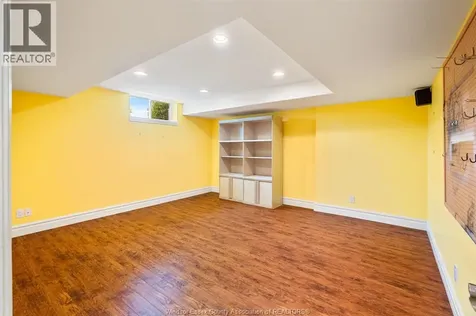 222 Woodycrest Avenue Kingsville ON N9Y 0B8