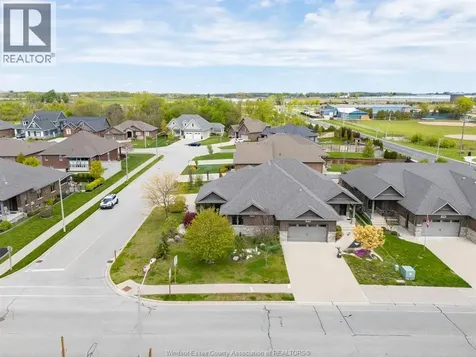 222 Woodycrest Avenue Kingsville ON N9Y 0B8