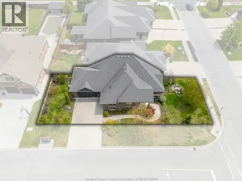 222 Woodycrest Avenue Kingsville ON N9Y 0B8