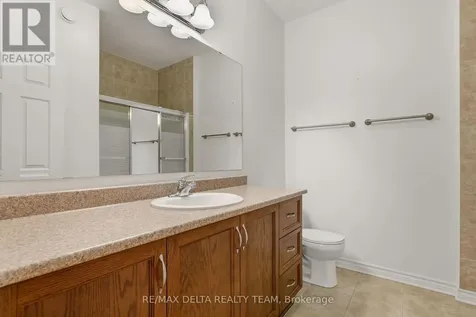 346 Farincourt Crescent Ottawa ON K4A 0M6
