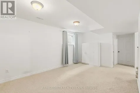 346 Farincourt Crescent Ottawa ON K4A 0M6