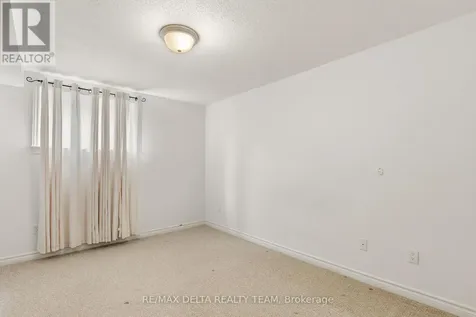 346 Farincourt Crescent Ottawa ON K4A 0M6