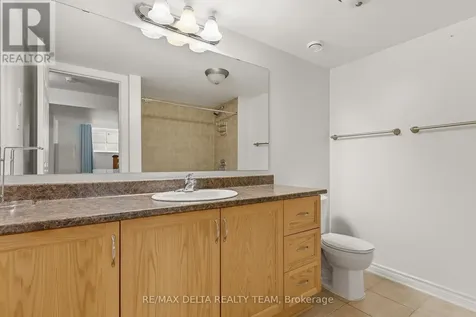 346 Farincourt Crescent Ottawa ON K4A 0M6