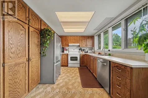 152 Foxfield Drive Ottawa ON K2J 2T1