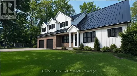 8 Pineglen Crescent Ottawa ON K2E 6X7