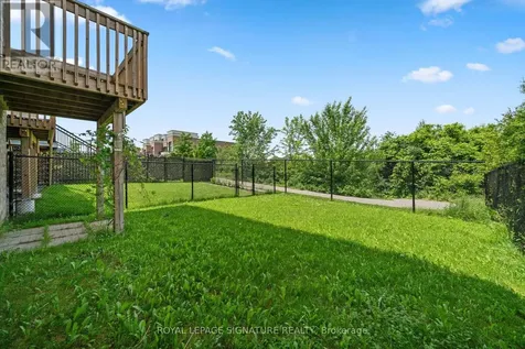 116 Elyse Court Aurora ON L4G 2C9