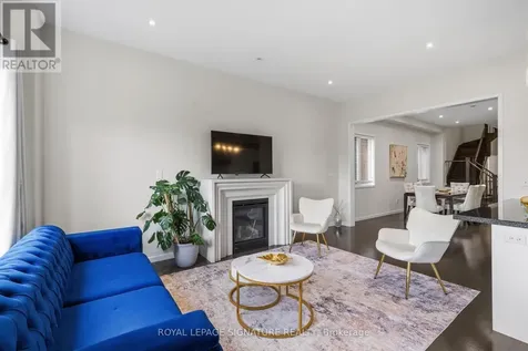 116 Elyse Court Aurora ON L4G 2C9