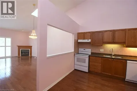 566 Southridge Drive Hamilton ON L9C 7W5