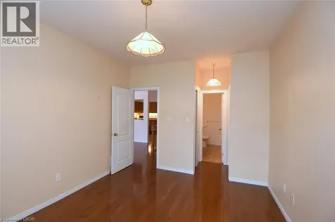 566 Southridge Drive Hamilton ON L9C 7W5