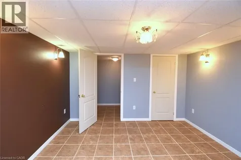 566 Southridge Drive Hamilton ON L9C 7W5