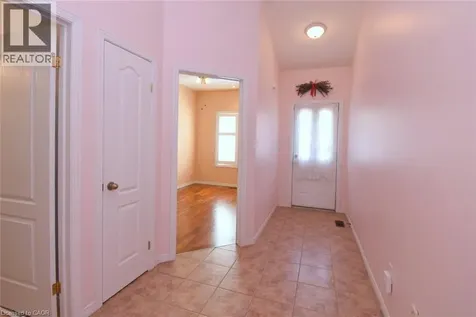 566 Southridge Drive Hamilton ON L9C 7W5