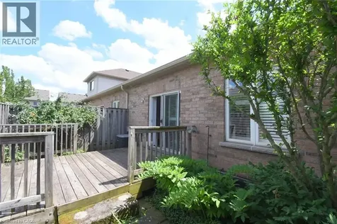 566 Southridge Drive Hamilton ON L9C 7W5