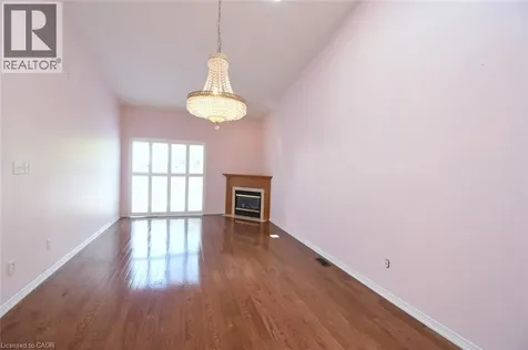 566 Southridge Drive Hamilton ON L9C 7W5